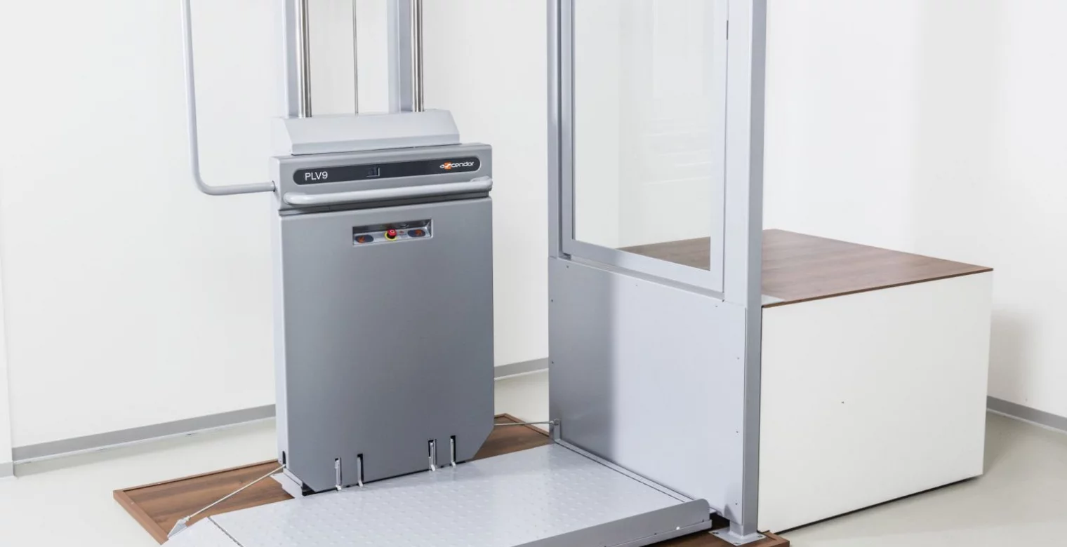 PLV9 2000 Hublift Rollstuhllift